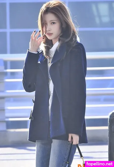 Minatozaki Sana OnlyFans Thumbnail #MIu5uVObIx