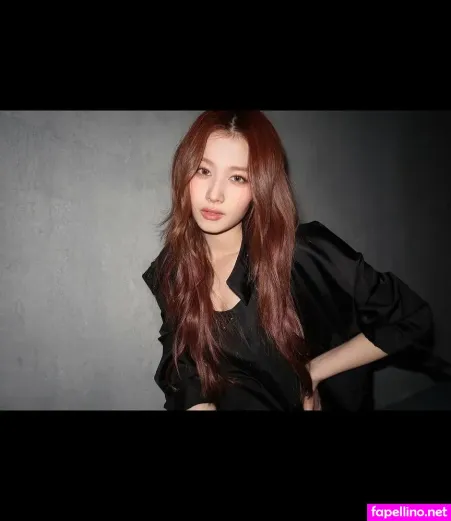 Minatozaki Sana OnlyFans Thumbnail #TgukZebkgu