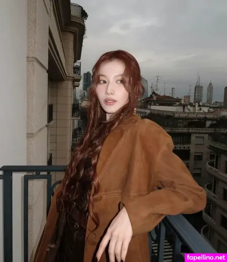 Minatozaki Sana OnlyFans Thumbnail #pP2dZUAEf0