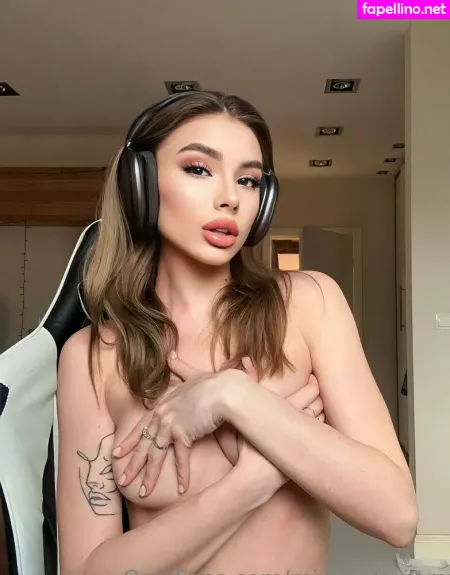 Mind Blowerr OnlyFans Thumbnail #BEggk9ysBn