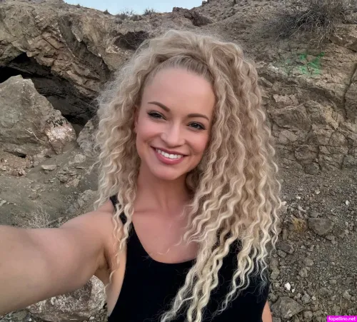 Mindy Robinson OnlyFans Thumbnail #4OlfjauK28