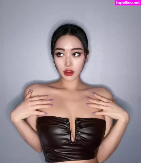 Ming Ouo OnlyFans Thumbnail #RMRk5QP7Em