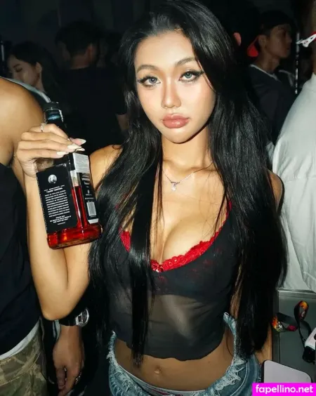 Minh Nguyet OnlyFans Thumbnail #rPECeRfBLP