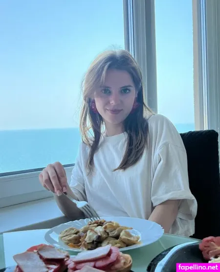 Mini Violet OnlyFans Thumbnail #OmhWK9pfcE