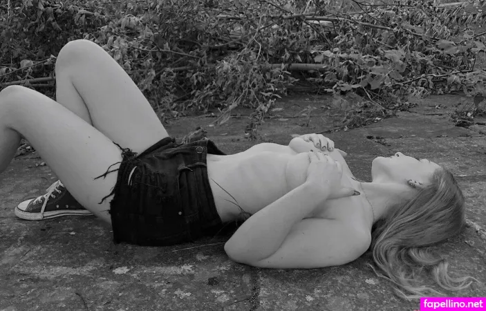 Miniamalka 1 OnlyFans Thumbnail #sAQ9L5Sbsm