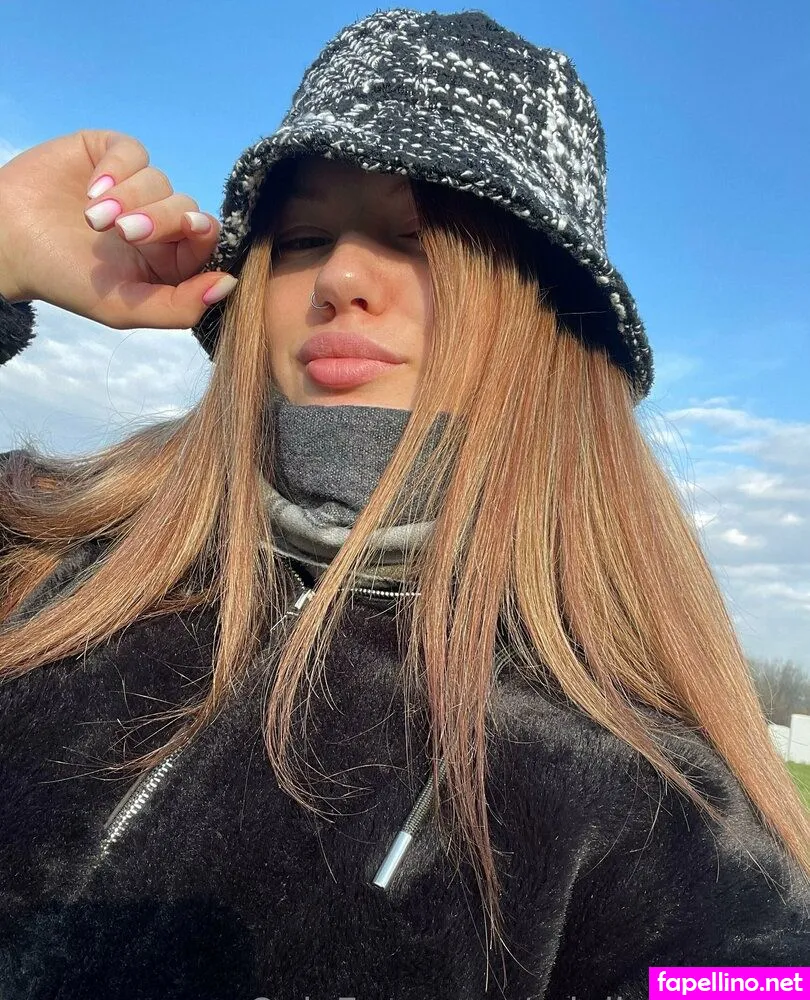 minimasha19, minimasha_ Nude Leaked OnlyFans Photo #yEsTA2V7a4