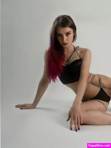 Minnie Bikini OnlyFans Thumbnail #1XuOF0Anio