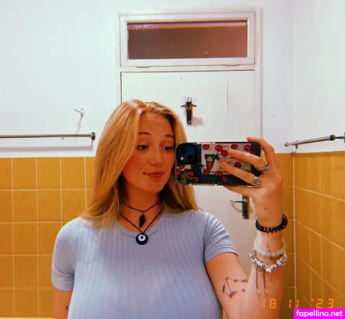 Minnie OnlyFans Thumbnail #1EQ5hIC743