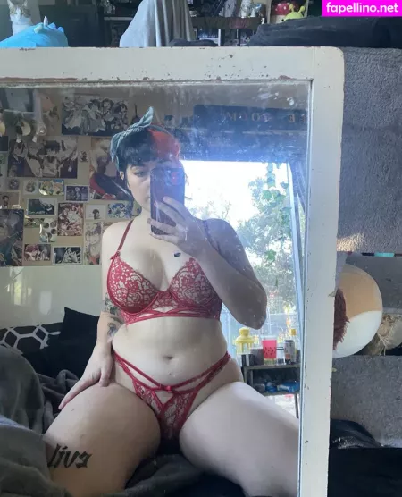 Minniealiencos OnlyFans Thumbnail #0AFIqhPGic