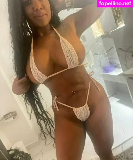 Minniexoxo20 OnlyFans Thumbnail #mrWyGtWfTw