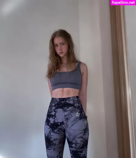 Mira 004 OnlyFans Thumbnail #4rsRUedJJV