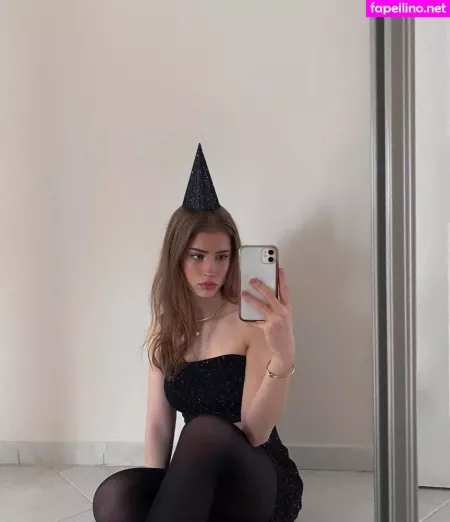 Mira 004 OnlyFans Thumbnail #H1O2UUMa9j