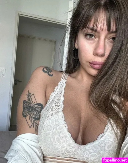 Mira Love OnlyFans Thumbnail #yoetSQ5e2Q