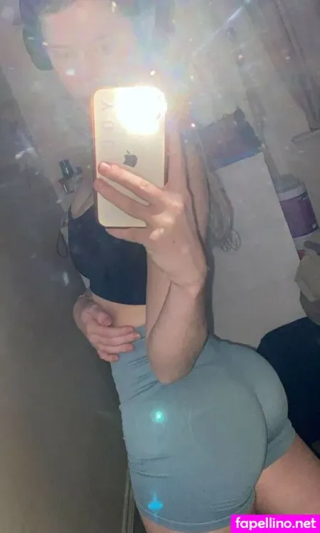 Mira Szalma 1 OnlyFans Thumbnail #bYOFra3Dfa