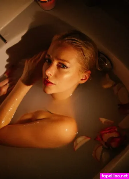 Mira Vainer OnlyFans Thumbnail #EXo0AAOnAs