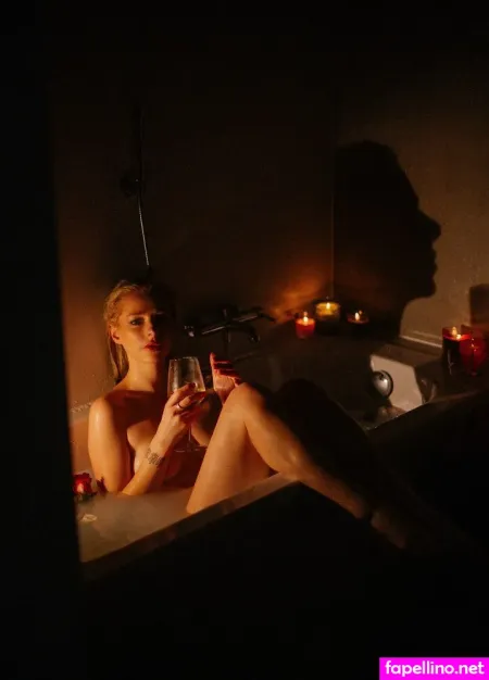 Mira Vainer OnlyFans Thumbnail #Rf9jjuEIFL