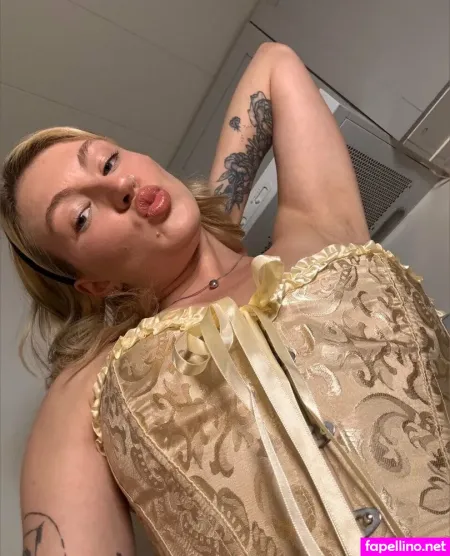 Mira Valkonen OnlyFans Thumbnail #ih1LHLBgSr