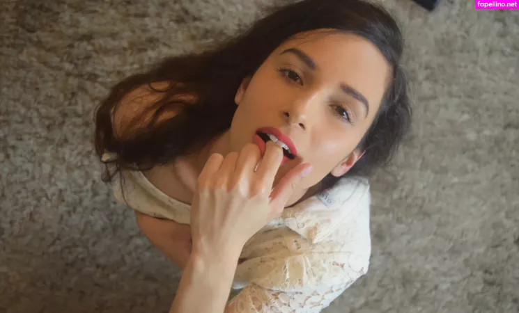 Mirabella 00 OnlyFans Thumbnail #8lQTTuNBmu