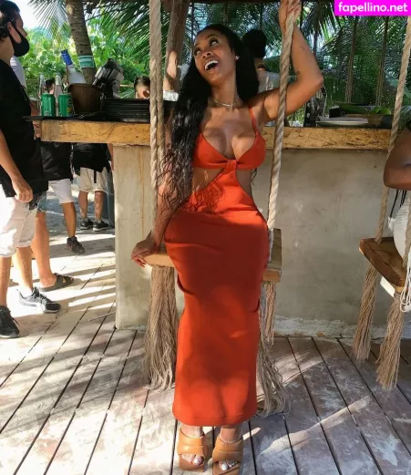 Miracle Watts OnlyFans Thumbnail #3ku2aYfeRS