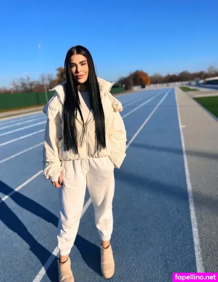 Miraclekamila OnlyFans Thumbnail #hHtTVgFfau