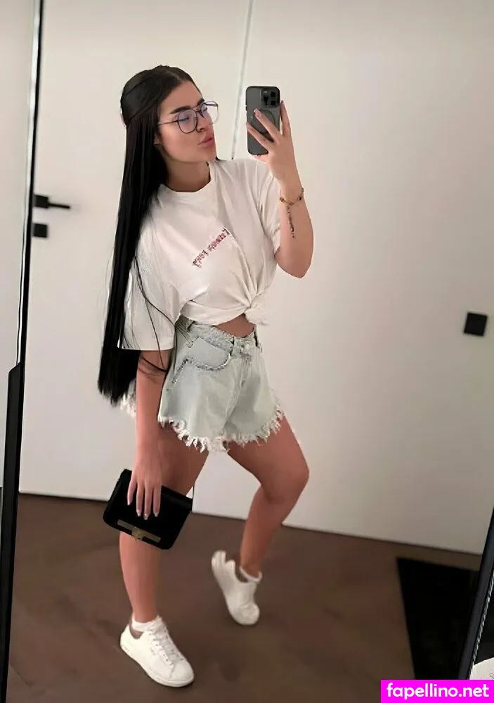 miraclekamila Nude Leaked OnlyFans Photo #kPvrYP0LG8