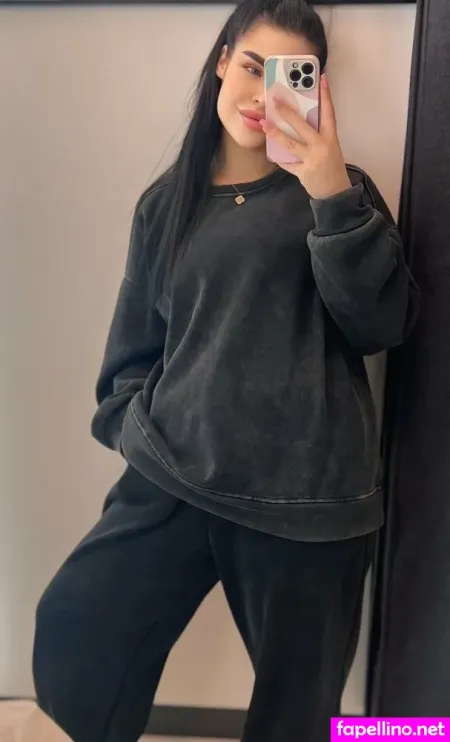 Miraclekamila OnlyFans Thumbnail #kVMpNxQbUz