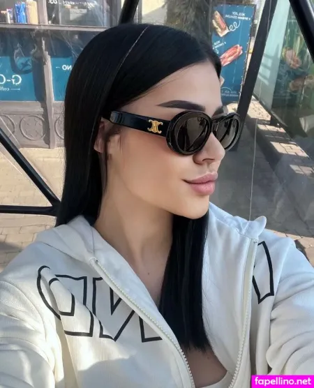 Miraclekamila OnlyFans Thumbnail #mIKWX9Z7fu