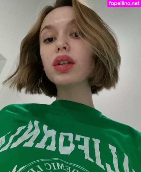 Miraclekity OnlyFans Thumbnail #Q2kmyB7yZD