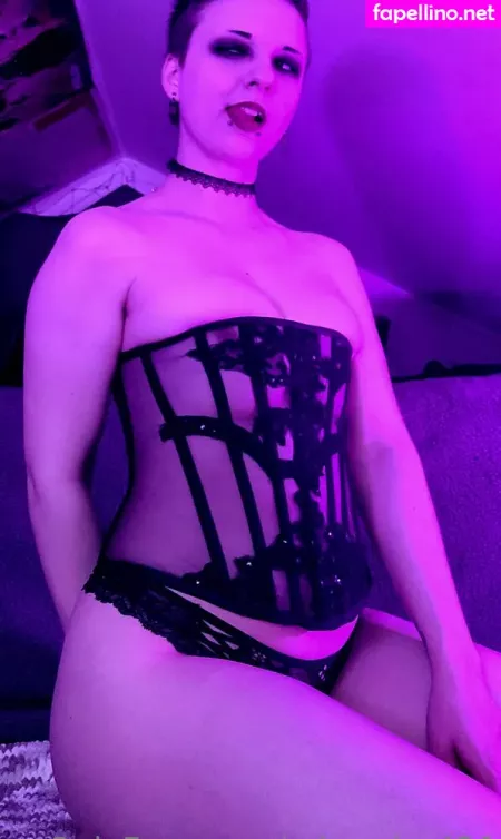 Miramira420 OnlyFans Thumbnail #0wszr4O5LO