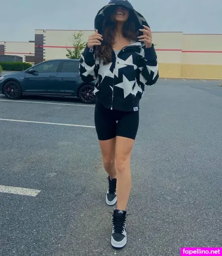 Miranda 1 OnlyFans Thumbnail #tm3Fibkikn