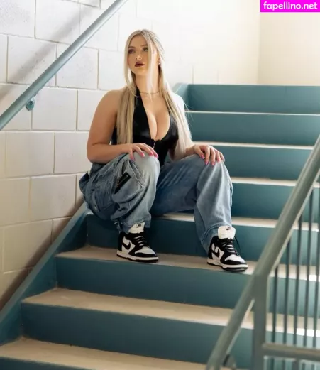 Miranda Cohen OnlyFans Thumbnail #03GXKKQMWB