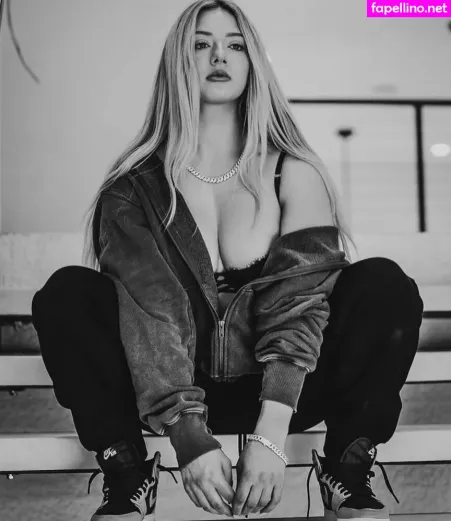 Miranda Cohen OnlyFans Thumbnail #4po7nYuYYN