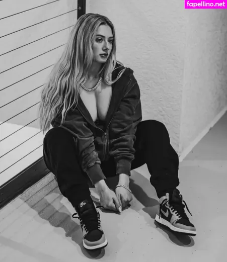 Miranda Cohen OnlyFans Thumbnail #6rxZevwMhA