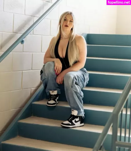 Miranda Cohen OnlyFans Thumbnail #y6MtiSBR0G