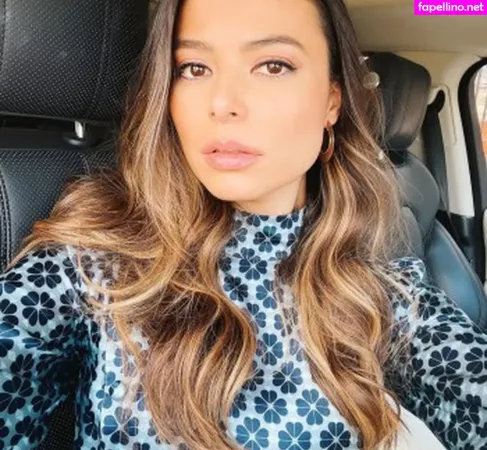 Miranda Cosgrove OnlyFans Thumbnail #2jNV3tSVpV