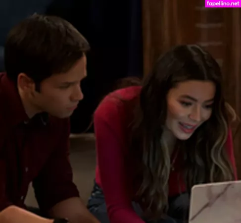 Miranda Cosgrove OnlyFans Thumbnail #AhJ3fWA3Ap