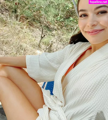 Miranda Cosgrove OnlyFans Thumbnail #J5uVytBx3x