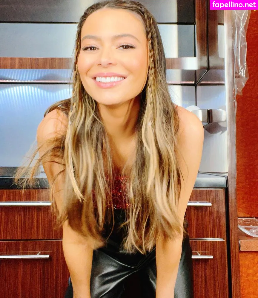 MirandaCosgrove, onlyfanssz Nude Leaked OnlyFans Photo #P356BLRIIU