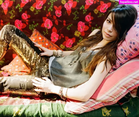 Miranda Cosgrove OnlyFans Thumbnail #cEQWcVE4lU