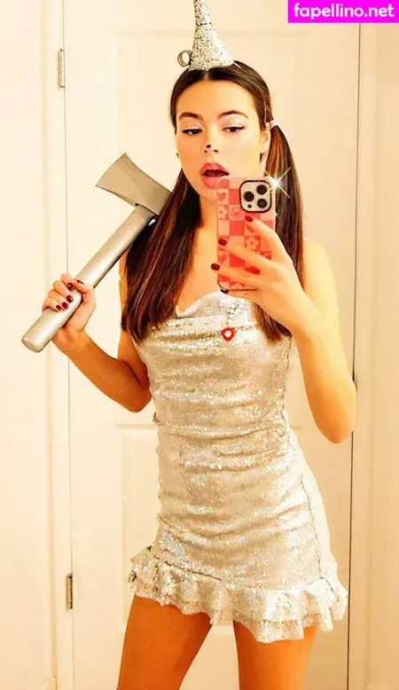 Miranda Cosgrove OnlyFans Thumbnail #eghwwBZvZk