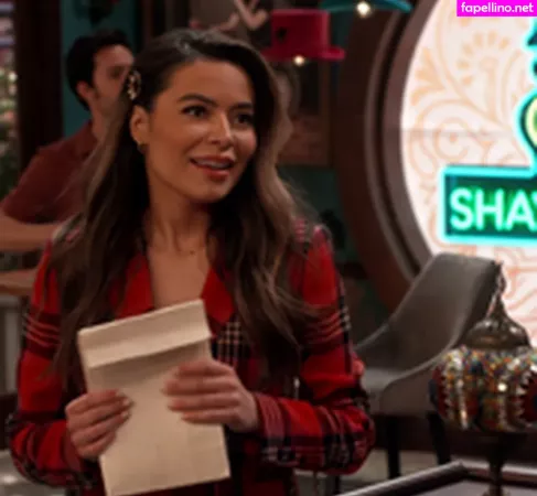 Miranda Cosgrove OnlyFans Thumbnail #hTpY180aaH