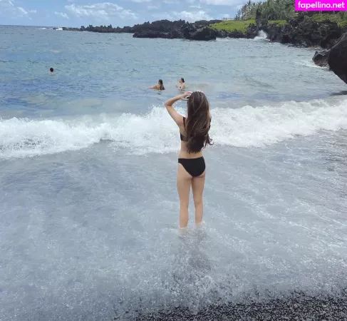 Miranda Cosgrove OnlyFans Thumbnail #kaGEeWeGEe