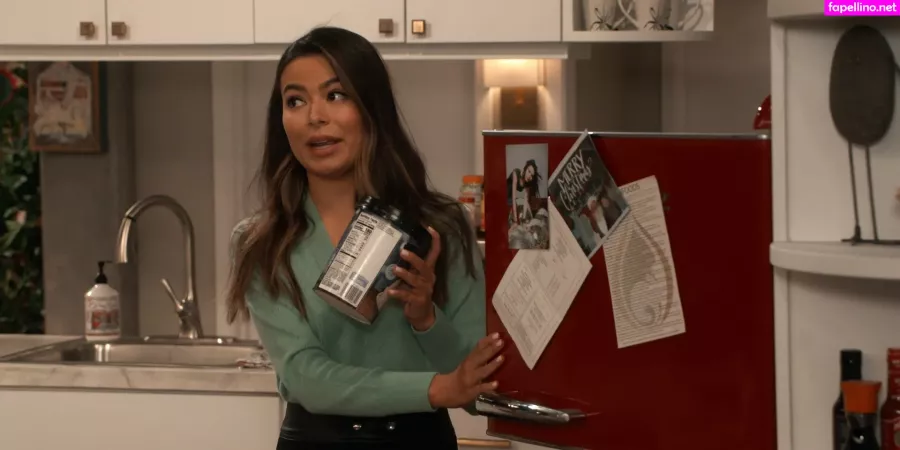 Miranda Cosgrove OnlyFans Thumbnail #rdcdNbnSXY