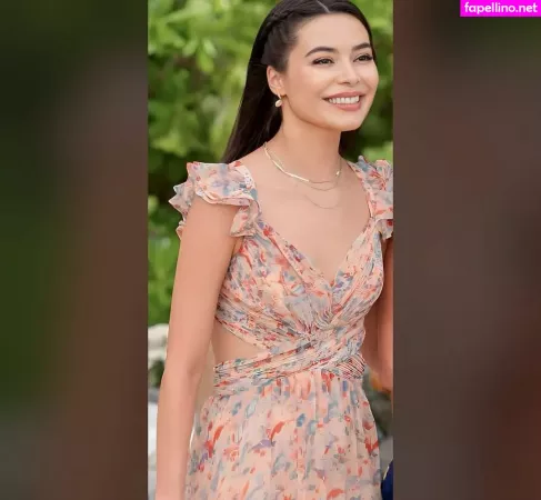 Miranda Cosgrove OnlyFans Thumbnail #uO06FJJXPh