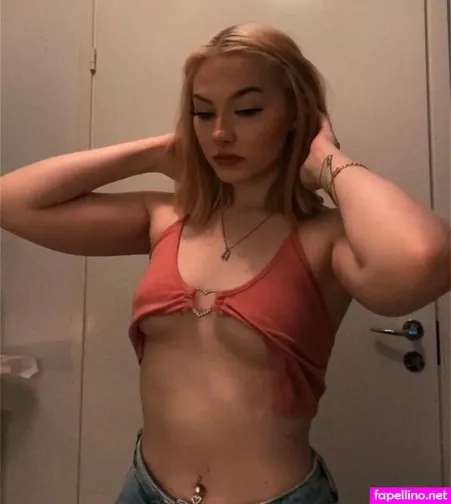 Miranda Felicia OnlyFans Thumbnail #mrhpT6OWP9