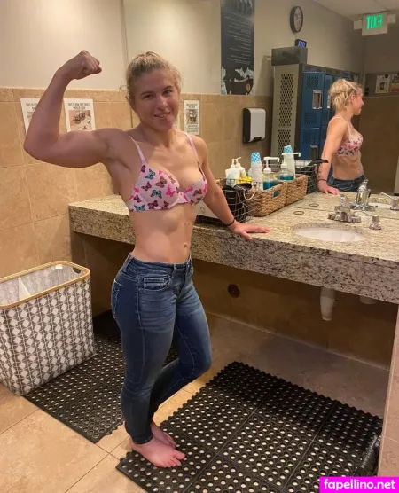 Miranda Maverick OnlyFans Thumbnail #YV8UbugH9y