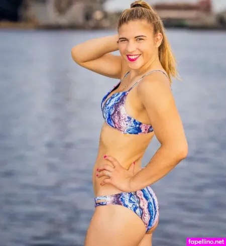 Miranda Maverick OnlyFans Thumbnail #lAF6UVVGhL