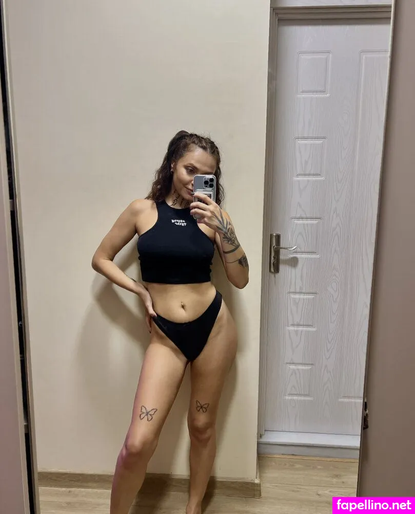 miraspark, miraspark25 Nude Leaked OnlyFans Photo #owyaA0H7L2