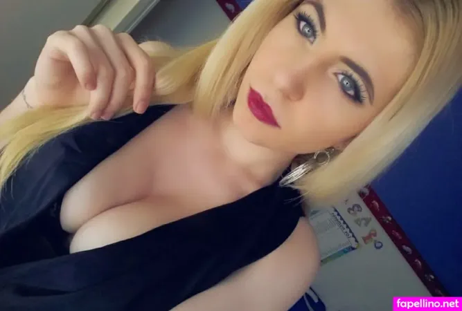 Mireia Rodriguez OnlyFans Thumbnail #8yky7RiRxS