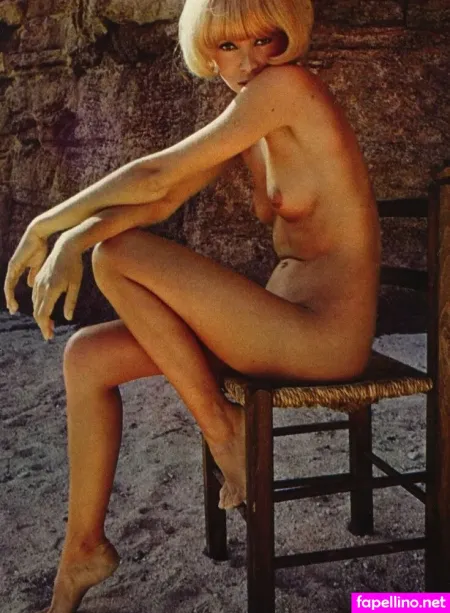 Mireille OnlyFans Thumbnail #GmXy0AiYg4